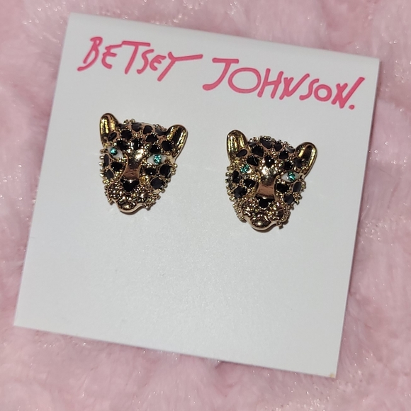 Last pair! Betsey Johnson leopard face stud earrings. - Picture 8 of 14